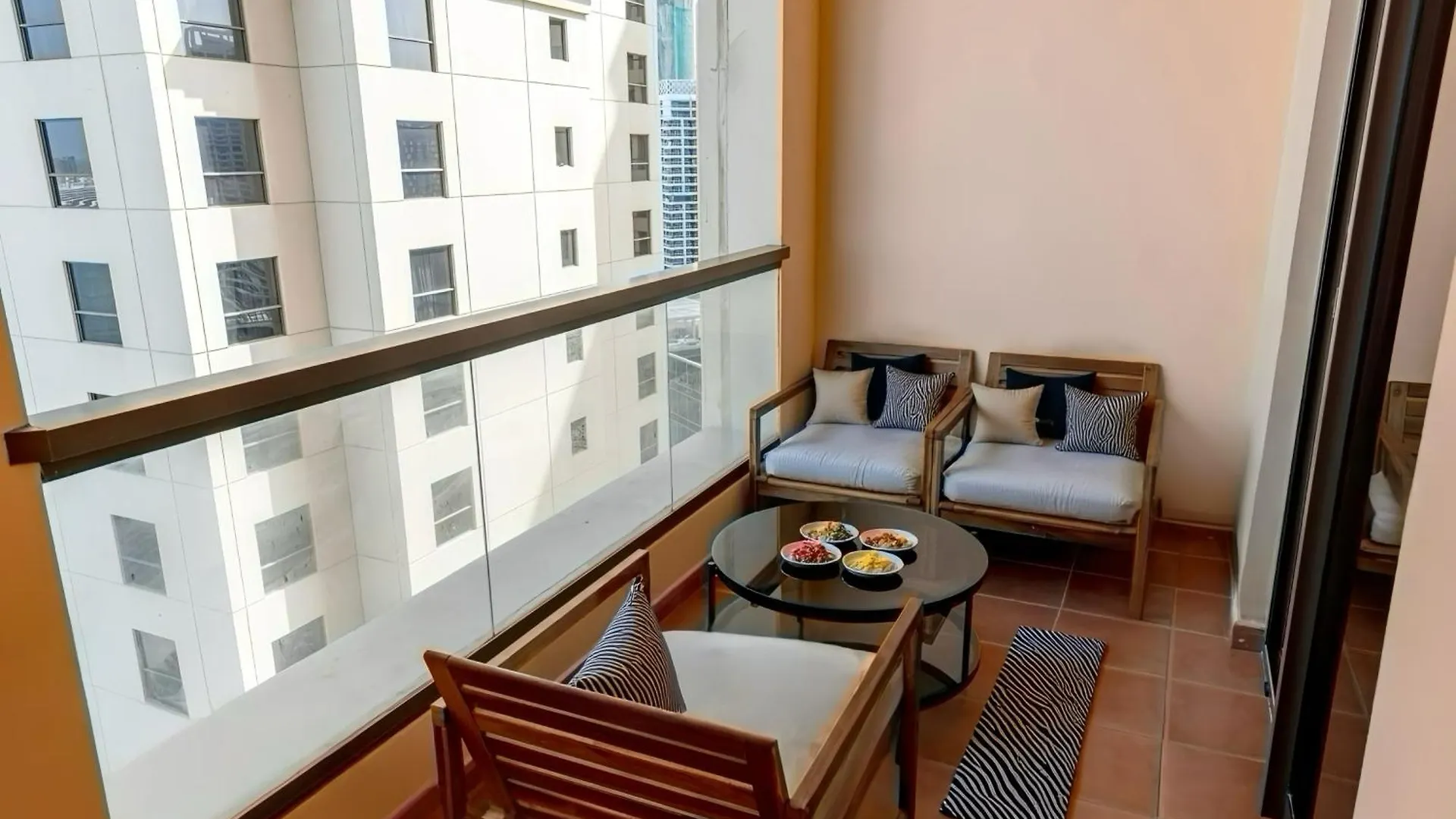 Beautiful 2 Bedroom With Full Sea View! Jbr Dubai Apartment