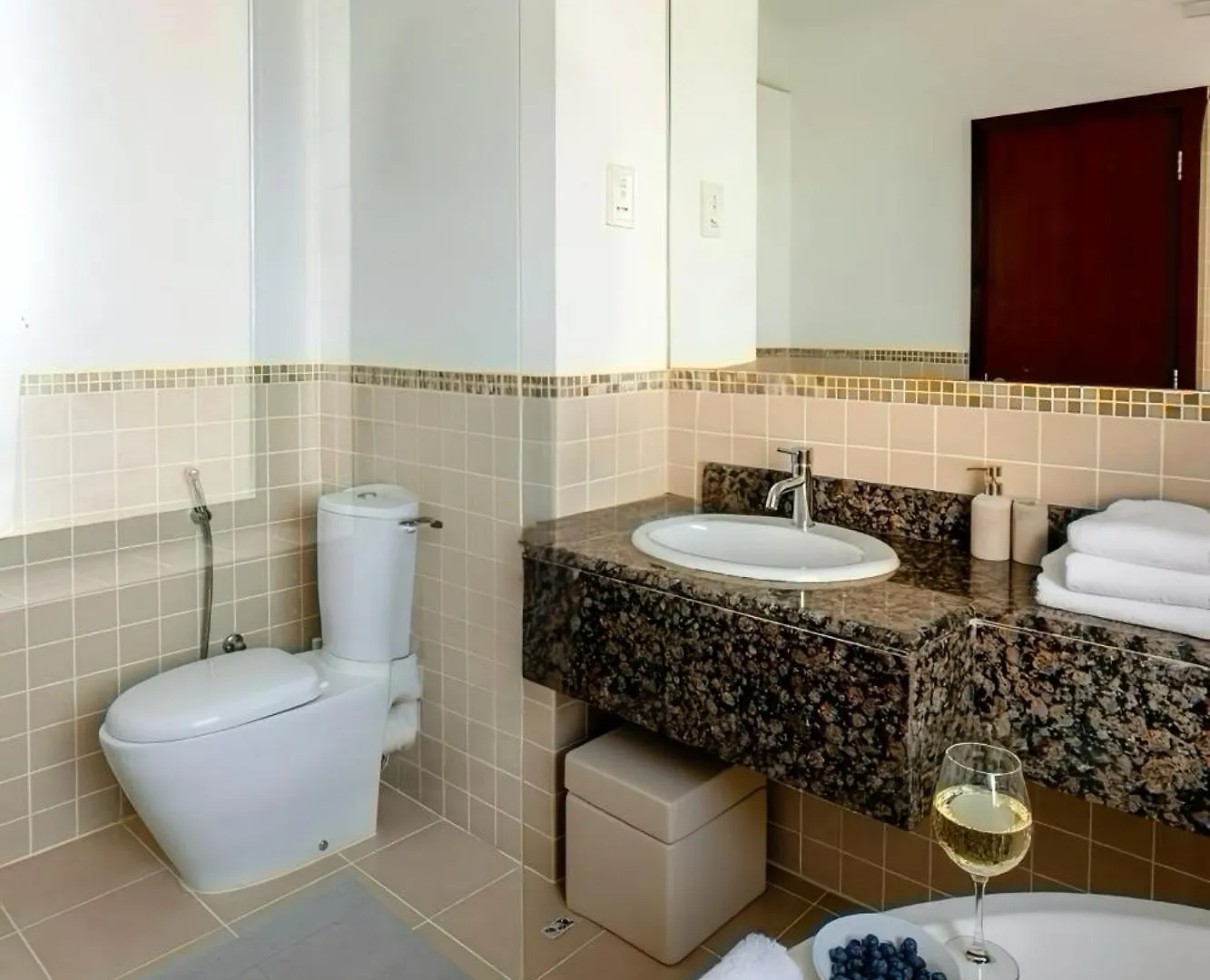 Beautiful 2 Bedroom With Full Sea View! Jbr Dubai Apartment